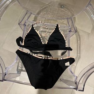 Burberry bikini set